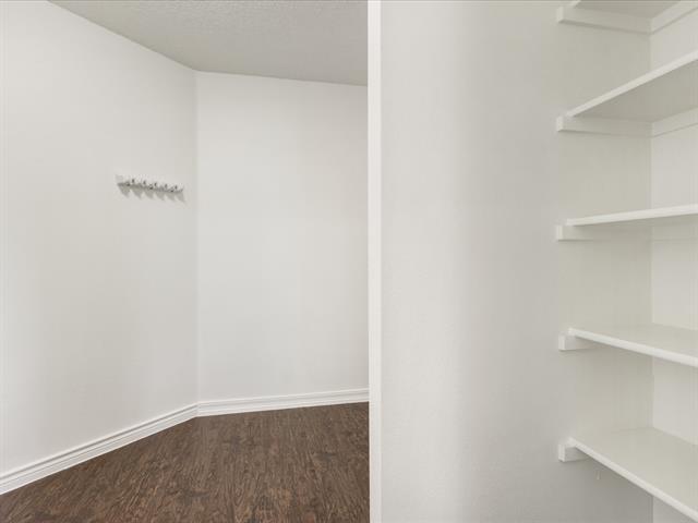 Building Photo - 4816 Waterford Dr