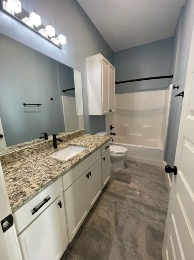 Building Photo - 1033 Stagecoach Bend