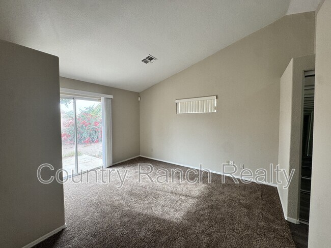 Building Photo - 1934 Easy St