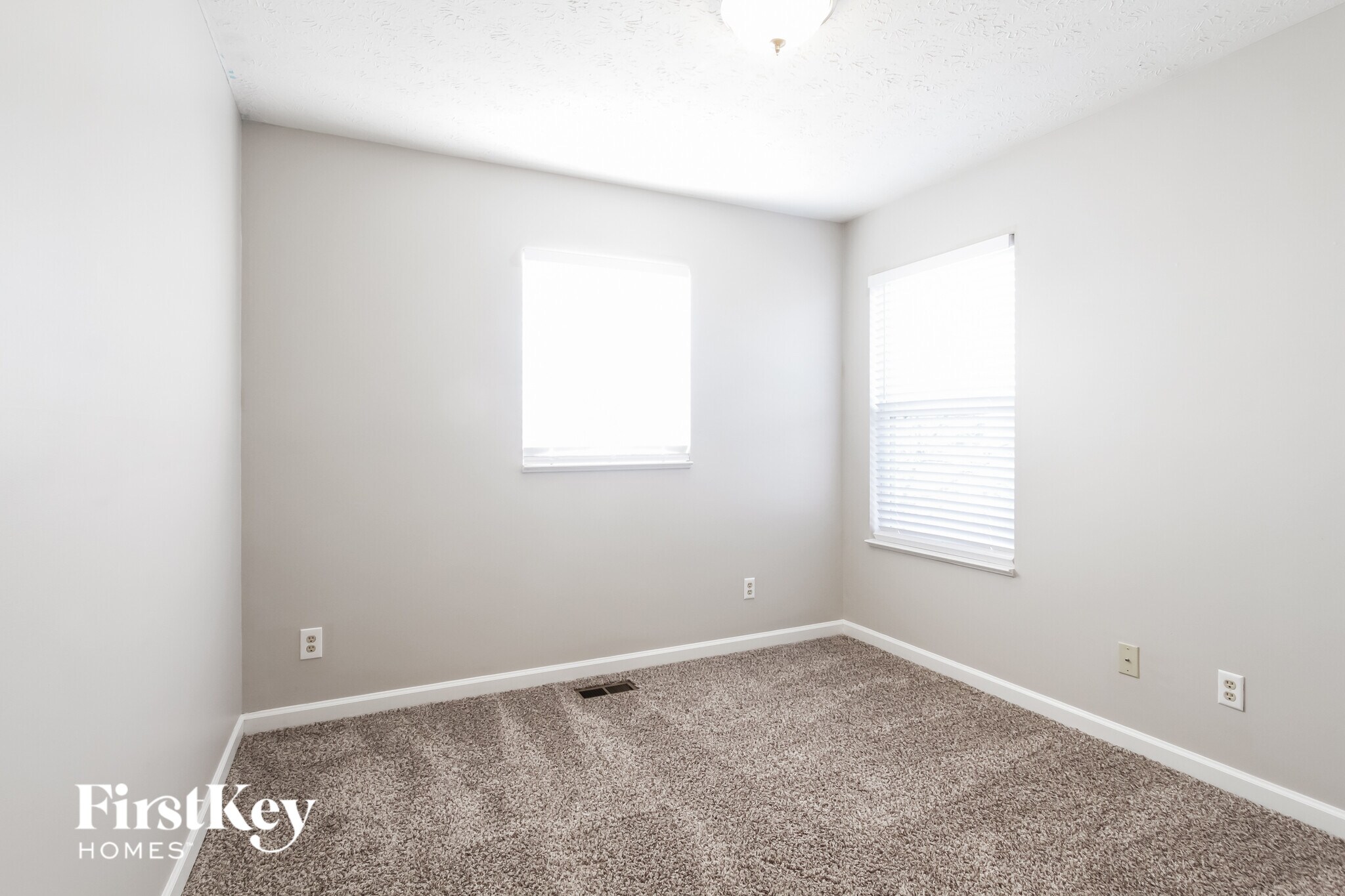 Building Photo - 5871 Marco Ct