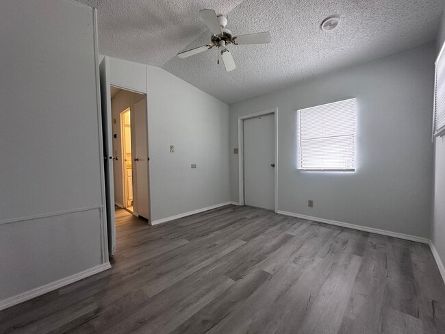 Building Photo - Newly Renovated 1Bd *Rent to Own Opportunity*