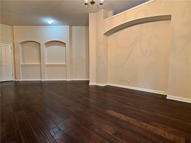 Building Photo - 5726 Taylorcrest Dr