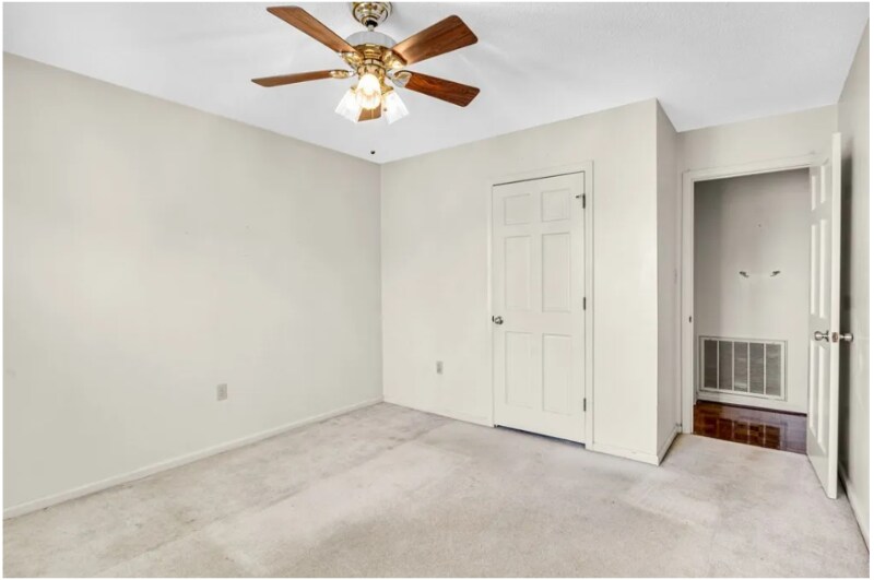 Building Photo - 1181 Pebble Dr