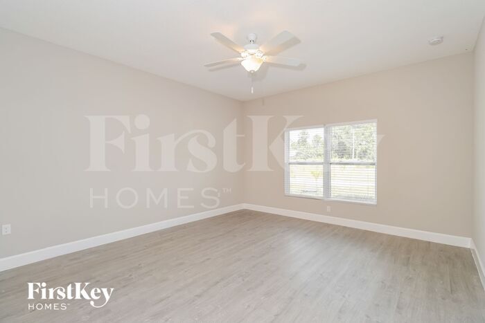 Building Photo - 3021 Tropical Cir SE