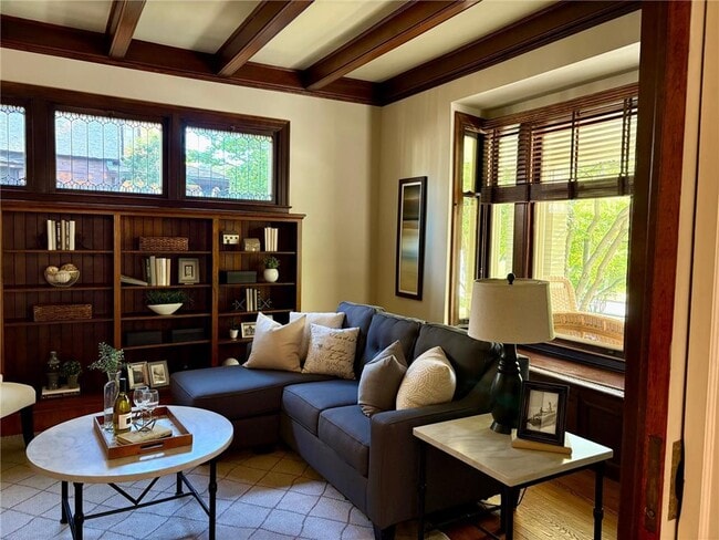 Building Photo - 1776 Knox Ave S