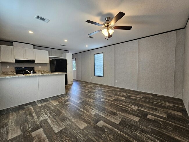 Building Photo - 1049 Myakka Dr