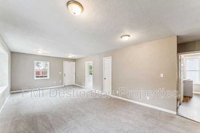Building Photo - 4041 Ruby Ave