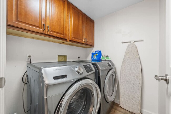 Building Photo - 13737 Via Tres Vistas