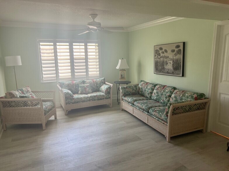 Guest room 2 - 1260 Sugar Sands Blvd