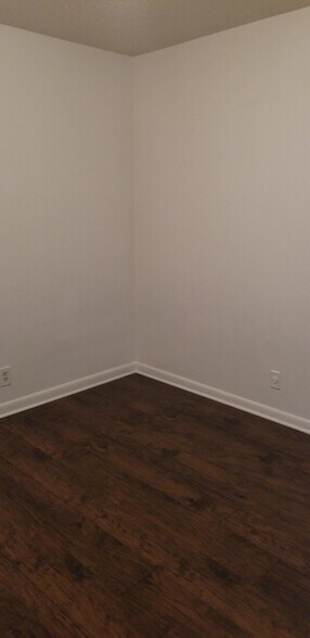 Building Photo - 104 Tuckahoe Square E