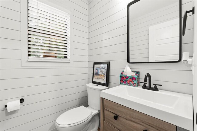 Building Photo - 3622 Devonswood Dr