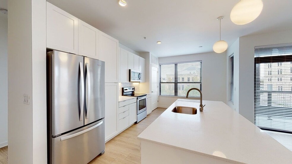 2BR, 2BA - 1,044SF - Kitchen - Vim Vigor Lofts