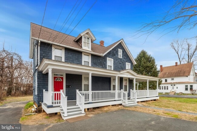 Building Photo - 27 E Bel Air Ave