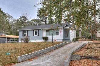 Building Photo - 2406 Sparks Rd