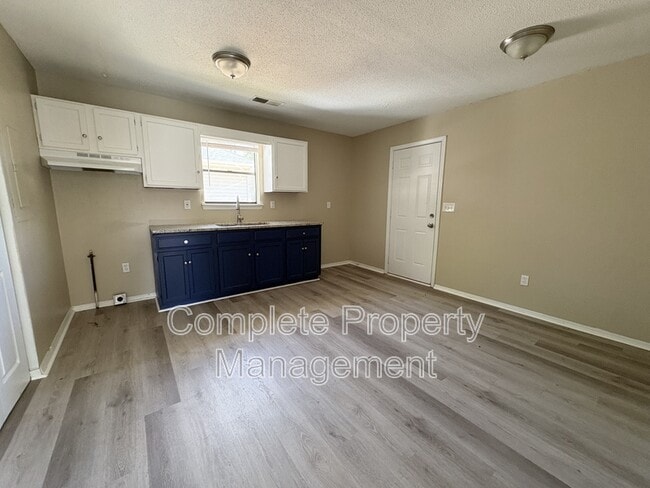 Building Photo - 1920 15th Way SW