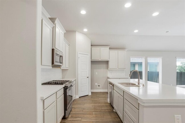 Building Photo - 204 Magdalene Way