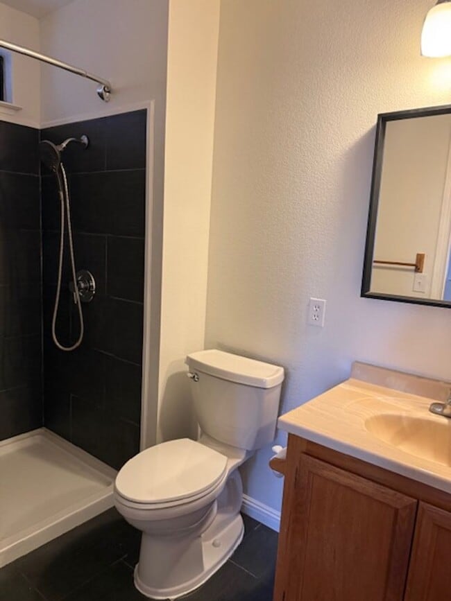 Building Photo - 2 Bedroom 2 Bath House in Cotati ~ Attached 2 Car Garage