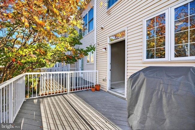 Building Photo - 25065 Riding Center Dr