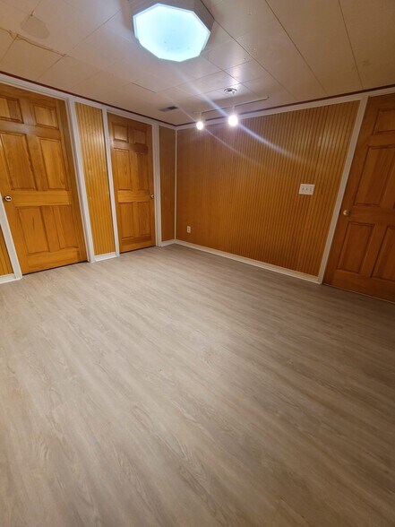 Building Photo - 1730 Ridgebury Dr