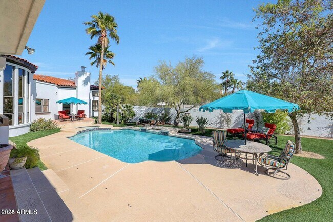 Building Photo - 8171 E Whispering Wind Dr