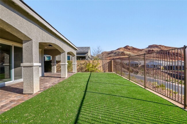 Building Photo - 76 Tatahatso Pt St