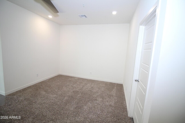 Building Photo - 2215 W Harmont Dr