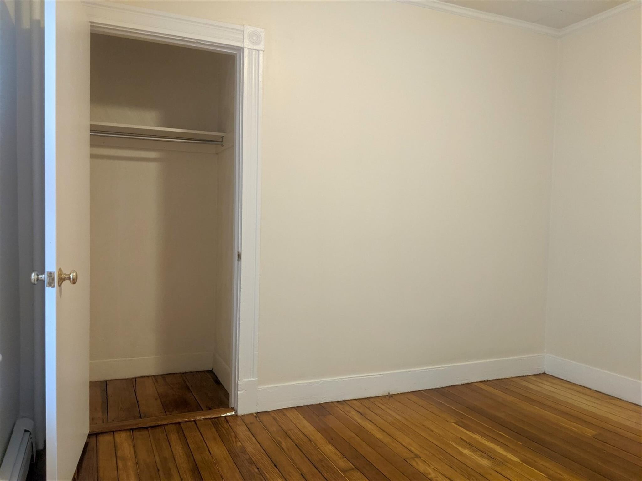 Building Photo - 83 Yorktown St