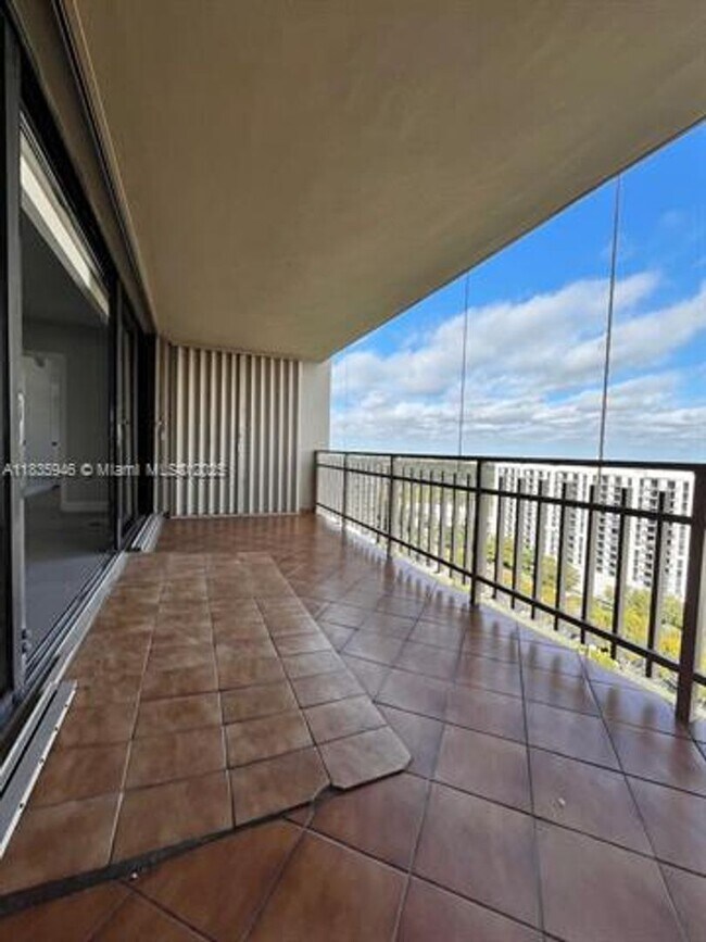 Building Photo - 11113 Biscayne Blvd