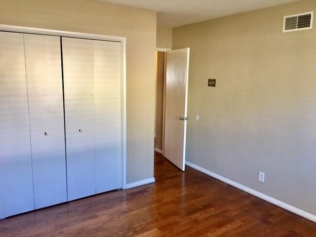 Building Photo - 4 Bedroom 3 bath Home In Rolando Village