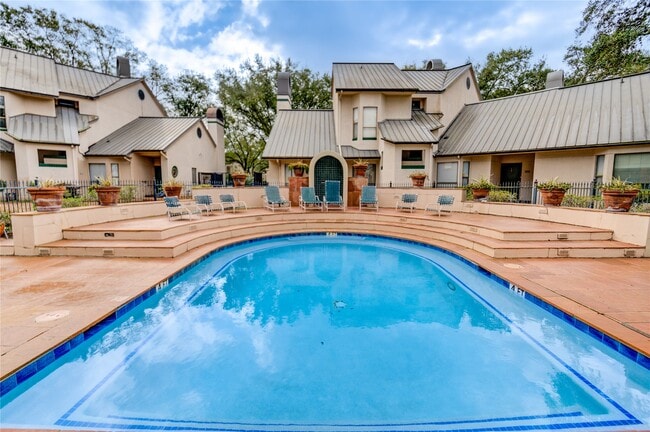 Building Photo - 4144 Greystone Way