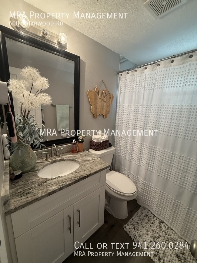 Building Photo - 600 Briarwood Rd