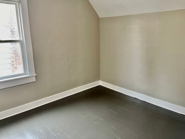 Building Photo - Audubon Park Rental!
