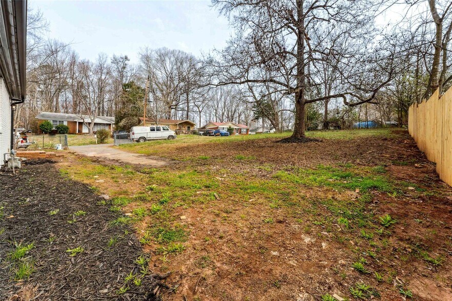 Building Photo - 6801 Fieldvale Pl