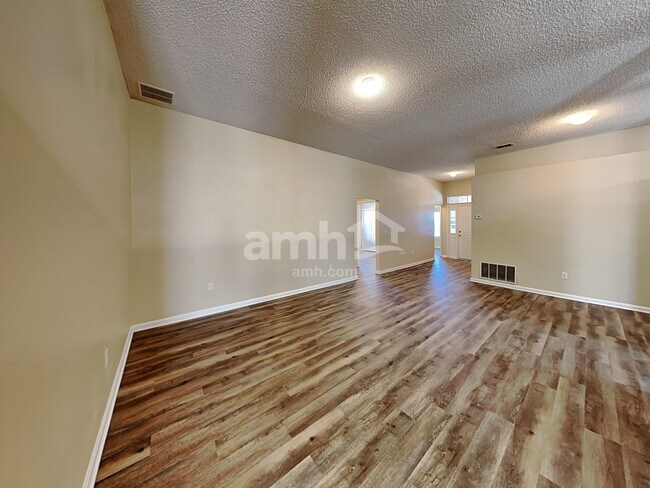 Building Photo - 2570 Blackstone Ct