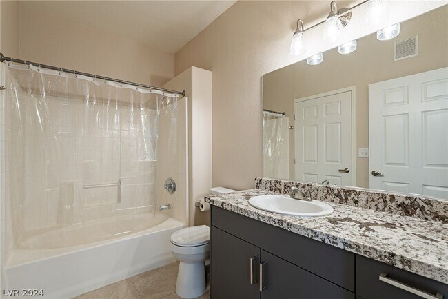 Building Photo - 8250 N Grand Canyon Dr