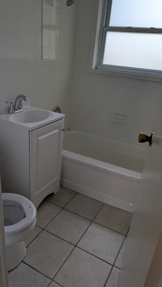 Building Photo - 482 Clearview Drive