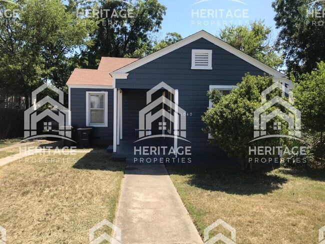 Primary Photo - 1040 Colvin St