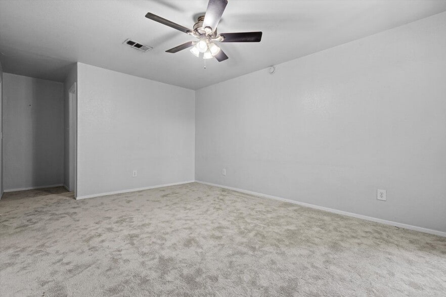 Building Photo - 3627 Menchaca Rd