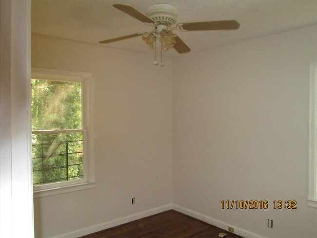 Building Photo - 2980 Wanda Cir SW