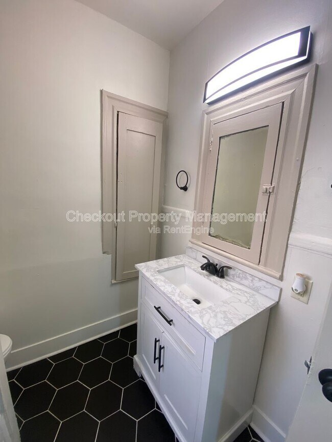 Building Photo - 6436 Idaho Ave