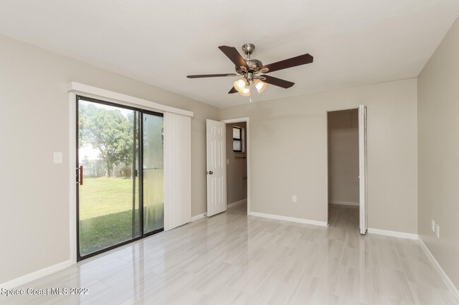 Building Photo - 647 Pampas St NW