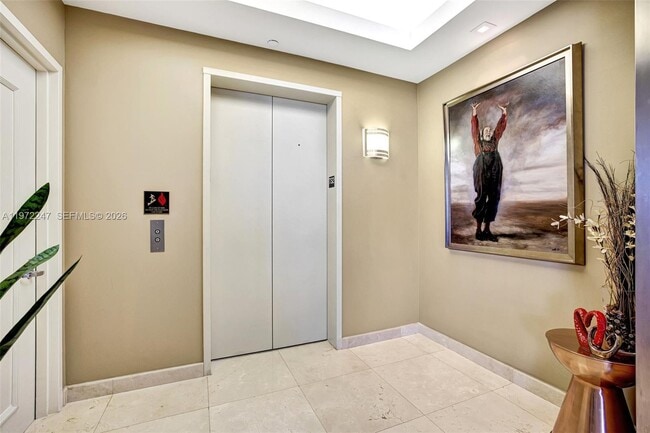 Building Photo - 21200 Point Pl