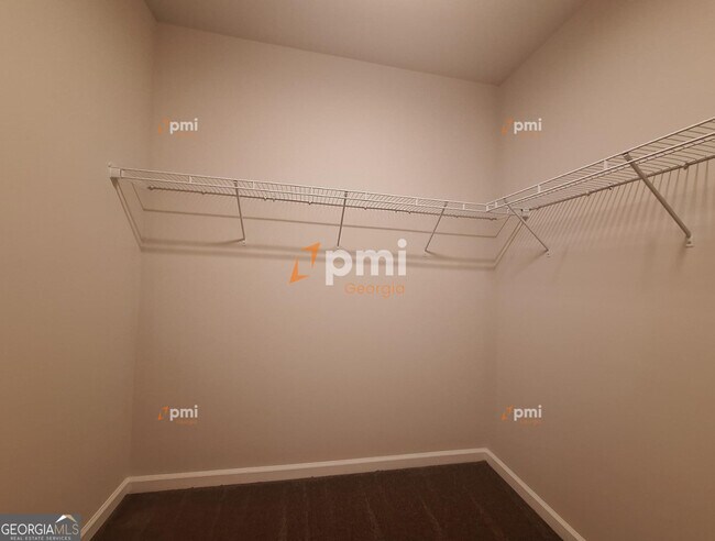 Building Photo - 3658 Madison St