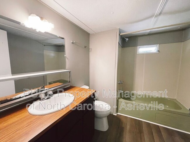 Building Photo - 26 Magic Dr