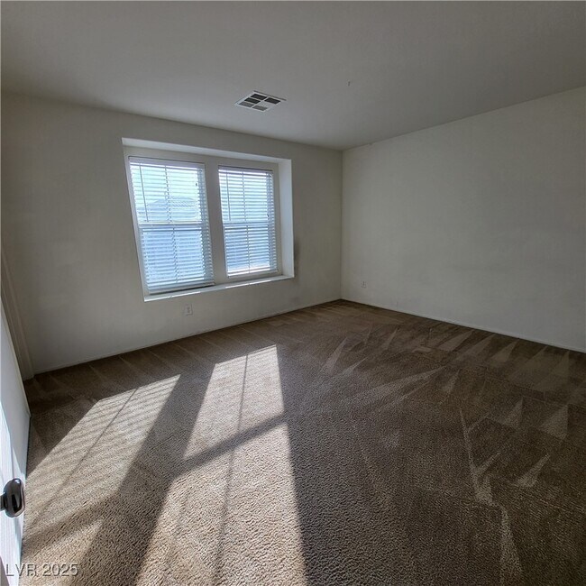 Building Photo - 9282 Keystone Ridge Ave