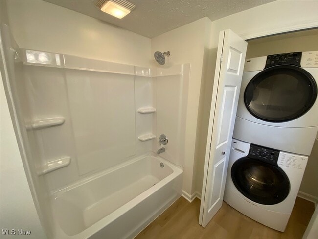 Building Photo - 4210 Clinton Ave