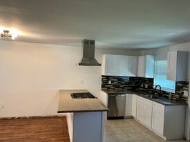 Building Photo - 5307 Cortelyou Ln