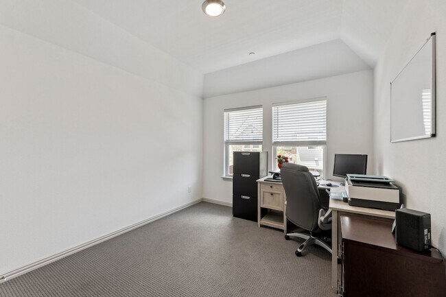 Building Photo - 974 Mikaela Dr