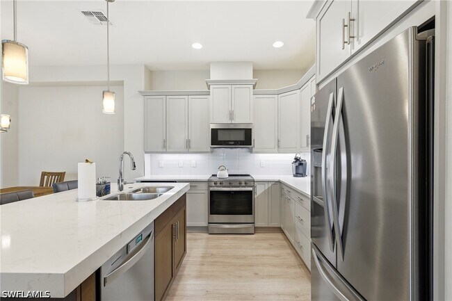 Building Photo - 5891 Haiti Dr