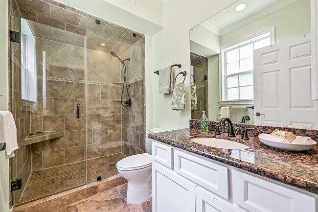 Building Photo - 7000 Seawall Blvd